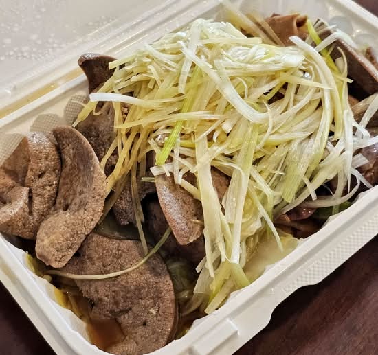 39. Blanched Pork Liver and Kidney with Vegetables 白灼鮮腰肝